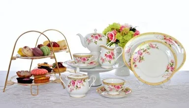 SWEET Vintage English Teapot, Alice In Wonderland Tea Party, Royal